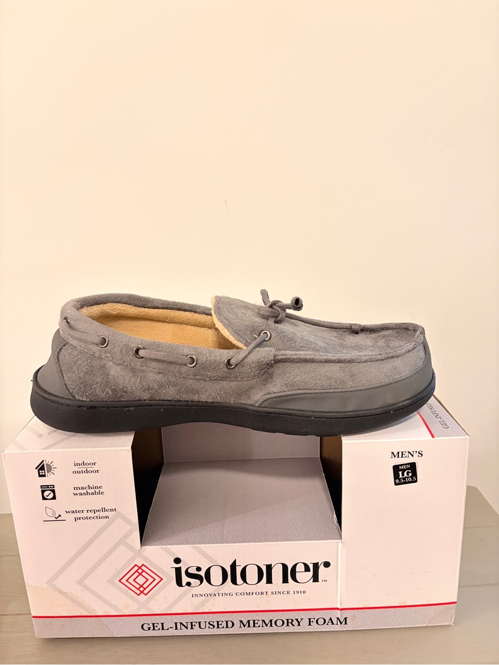 Isotoner Men Slipper - Microsuade Memory Foam in Gray Indoor/outdoor Moccasin